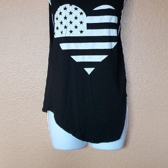 FREE SHIPPING Women's sleeveless, black, round-neck new unused unworn flag - Picture 1 of 3